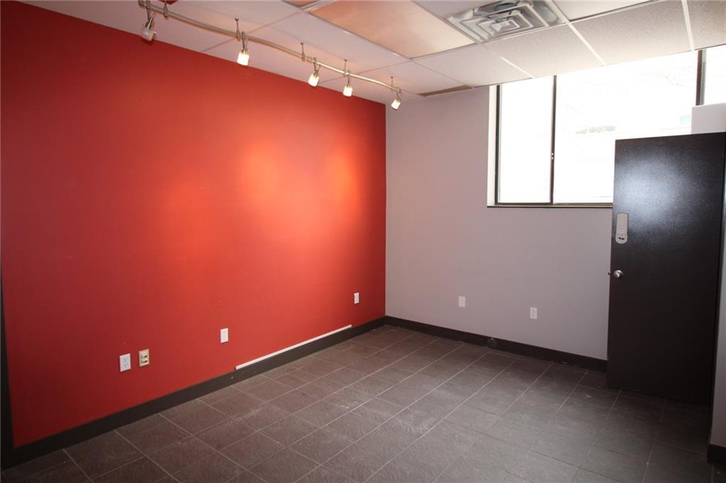 4673 Ontario Avenue Unit# 201, Niagara Falls, Ontario  L2E 3R1 - Photo 3 - 30783806