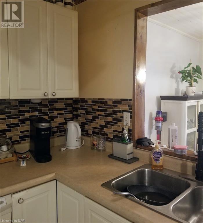 830 Elm Street, Port Colborne, Ontario  L3K 4R6 - Photo 6 - 40397109