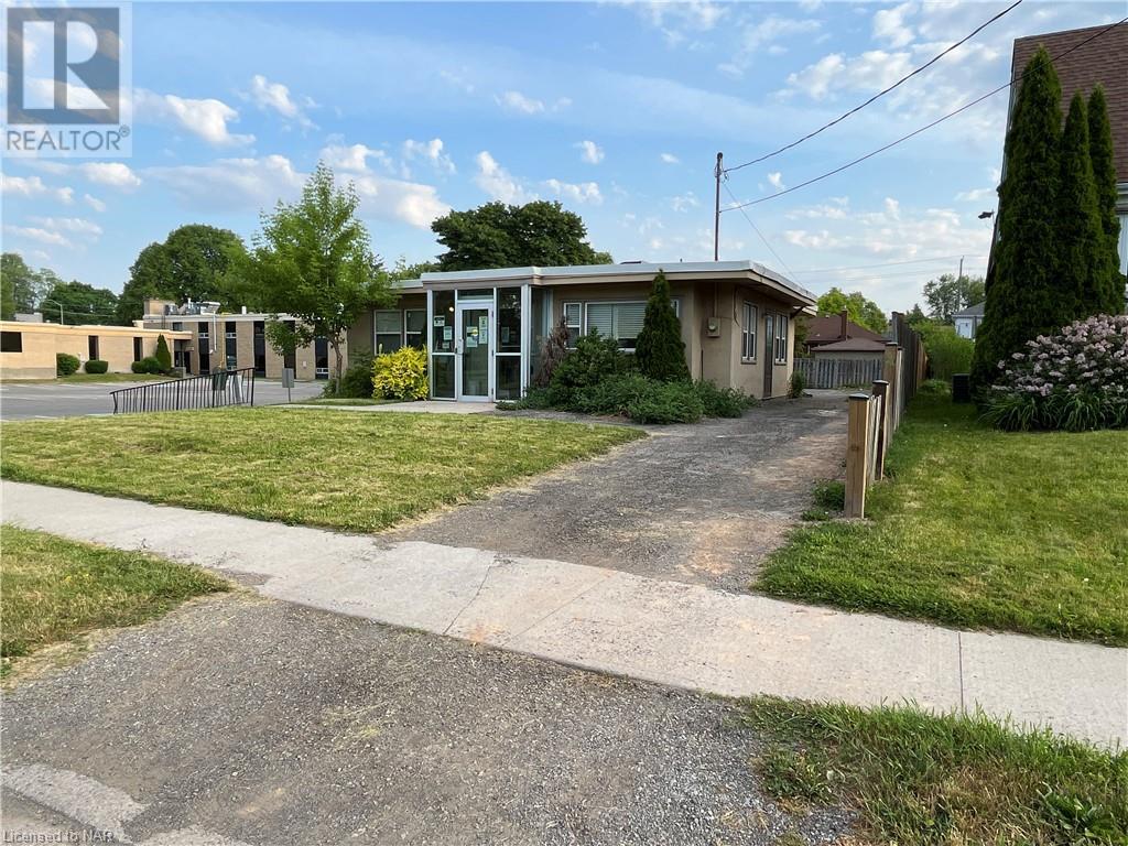 6117 Biamonte Parkway, Niagara Falls, Ontario  L2E 1Y8 - Photo 2 - 40403073