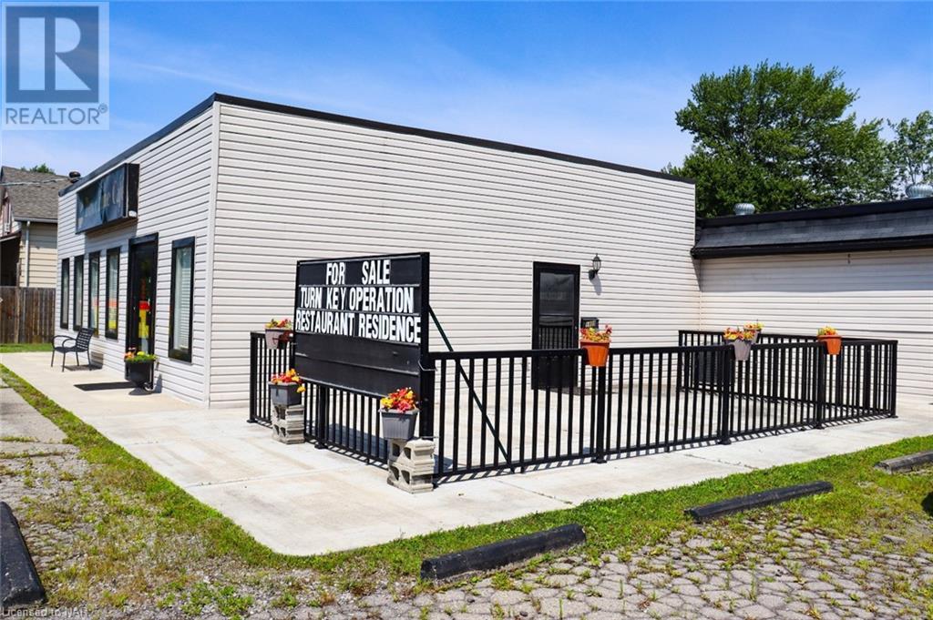1408 Dominion Road, Fort Erie, Ontario  L2A 1J7 - Photo 3 - 40398042