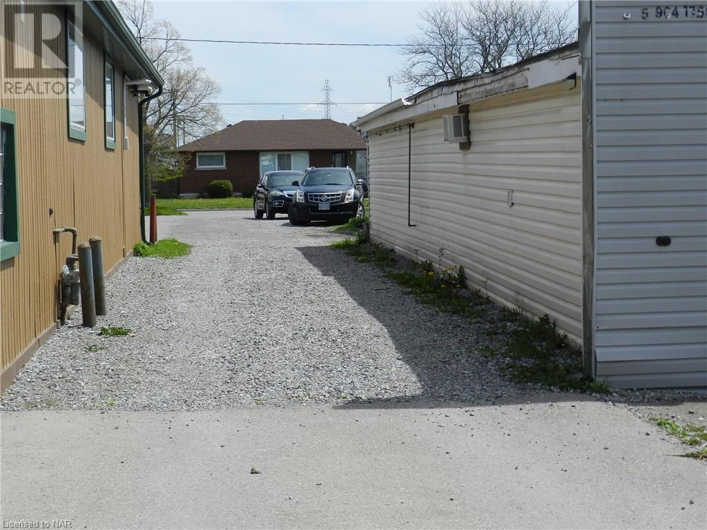 69 Southworth Street N, Welland, Ontario  L3B 1Y3 - Photo 5 - 40417480