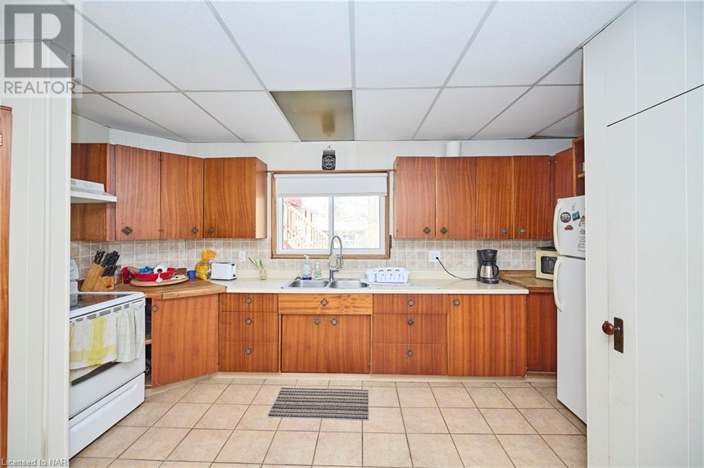 4921 Ontario Avenue, Niagara Falls, Ontario  L2E 3R6 - Photo 3 - 40423751