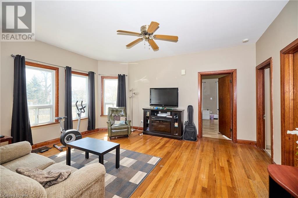 4921 Ontario Avenue, Niagara Falls, Ontario  L2E 3R6 - Photo 4 - 40423751