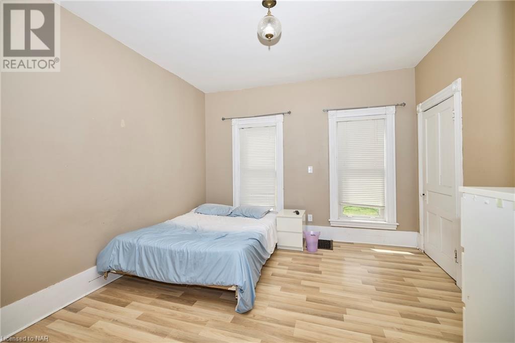 4921 Ontario Avenue, Niagara Falls, Ontario  L2E 3R6 - Photo 7 - 40423751