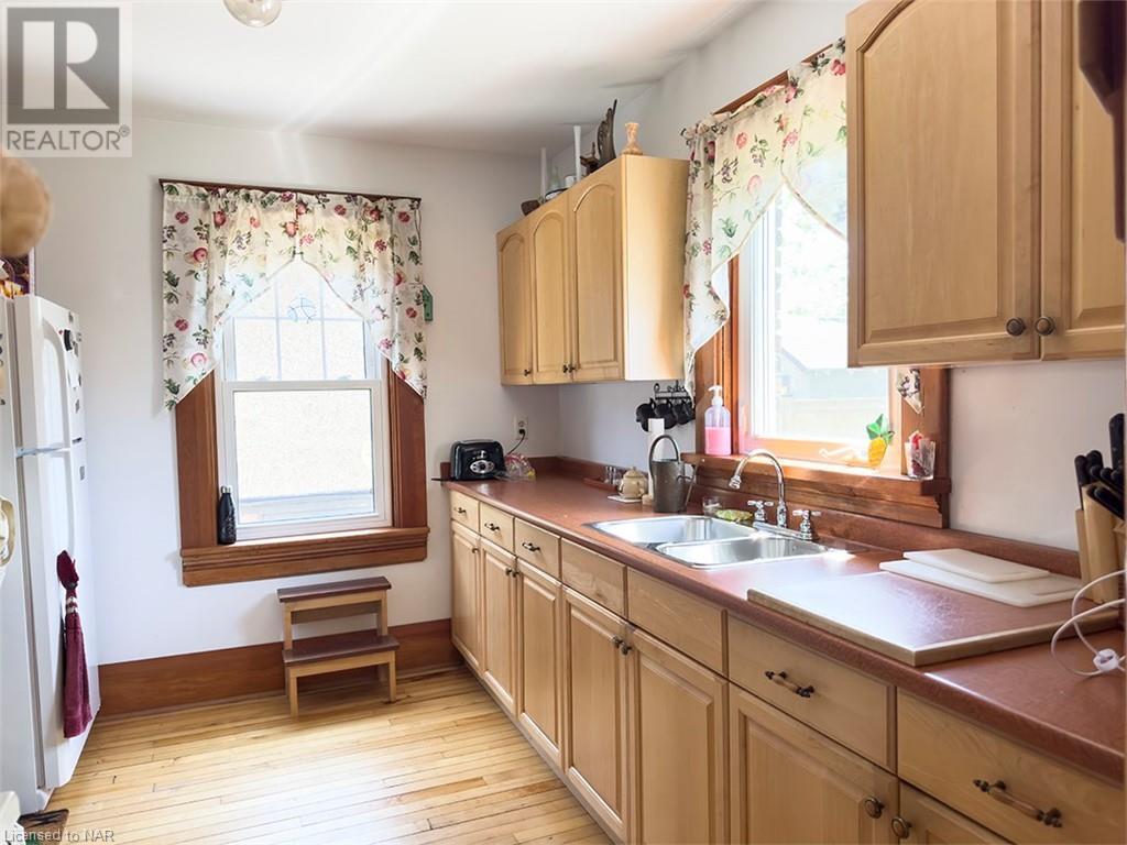 132 Delhi Street, Port Colborne, Ontario  L3K 3K9 - Photo 10 - 40426938