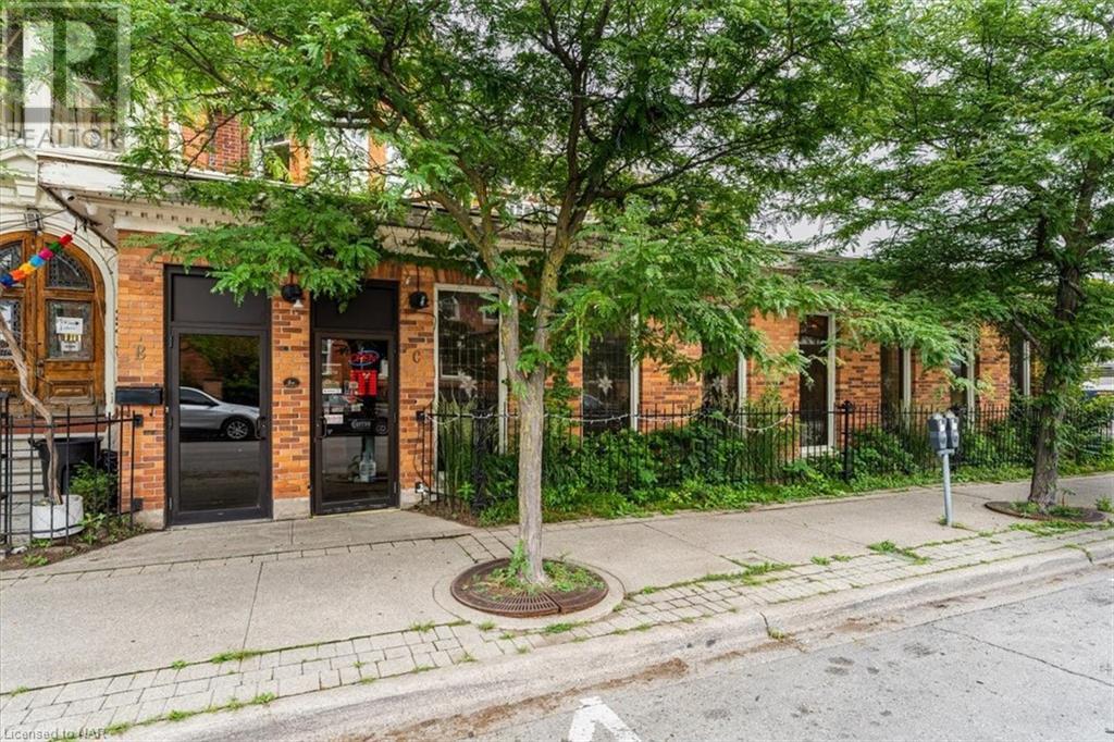 22 Academy Street, St. Catharines, Ontario  L2R 4Z6 - Photo 5 - 40441834
