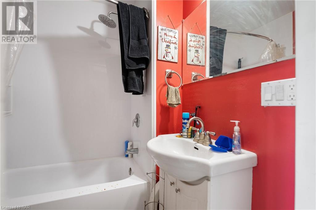 436 East Main Street, Welland, Ontario  L3B 3X5 - Photo 7 - 40440076
