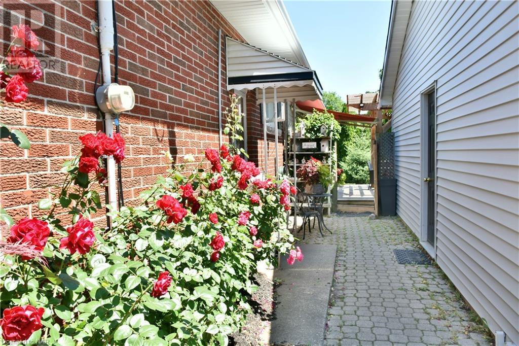 8 Henry Street, Niagara-On-The-Lake, Ontario  L0S 1T0 - Photo 3 - 40446205