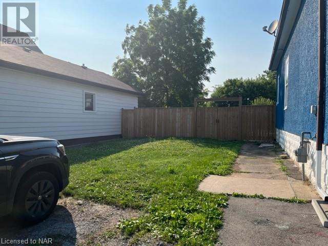 5561-5565 Ellen Avenue, Niagara Falls, Ontario  L2G 3P5 - Photo 5 - 40450563