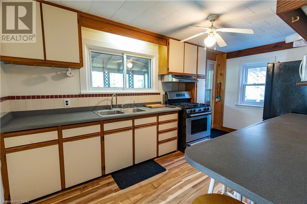 10558 Lakeshore Road W, Port Colborne, Ontario  L3K 5V4 - Photo 22 - 40452551