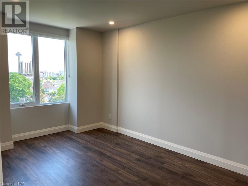 5698 Main Street Unit# 703, Niagara Falls, Ontario  L2G 5Z4 - Photo 6 - 40453668