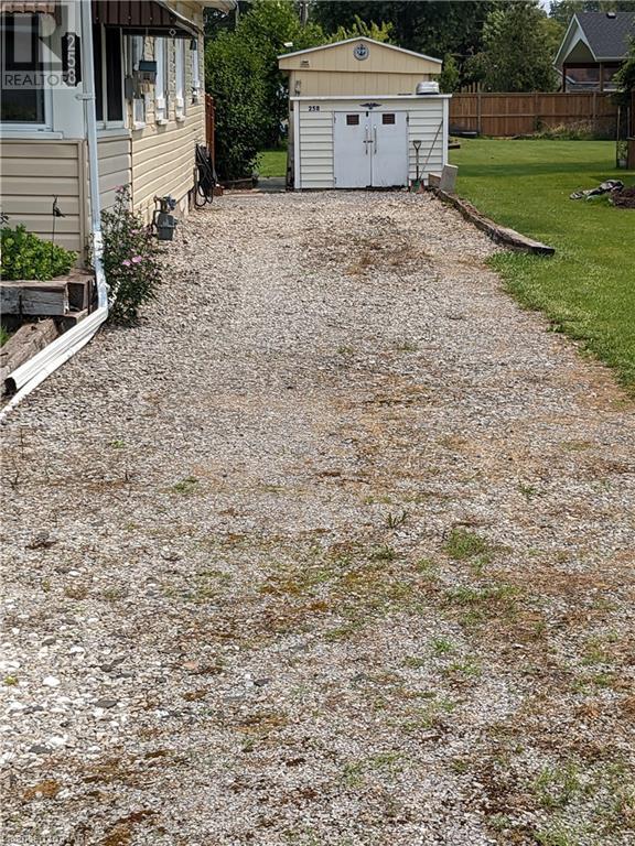 258 Beechwood Avenue, Fort Erie, Ontario  L0S 1B0 - Photo 11 - 40455514