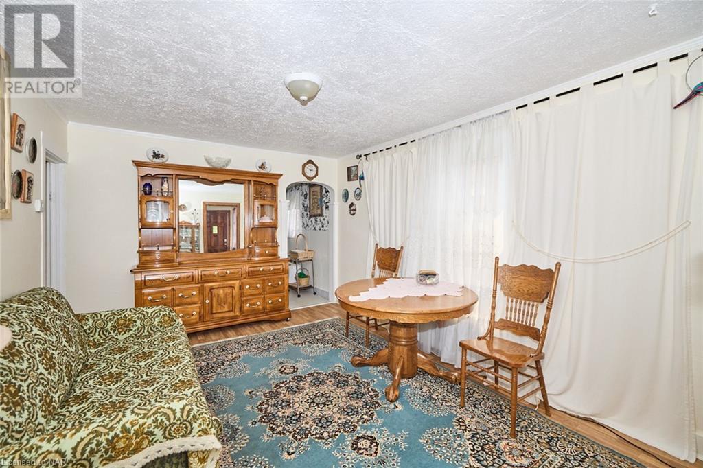 231 Dufferin Street, Fort Erie, Ontario  L2A 2T7 - Photo 4 - 40453852