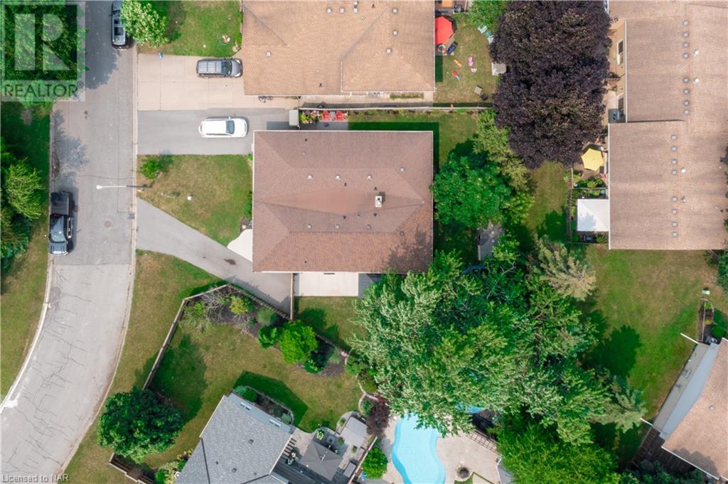 43 Greystone Crescent, St. Catharines, Ontario  L2N 6P1 - Photo 3 - 40454682