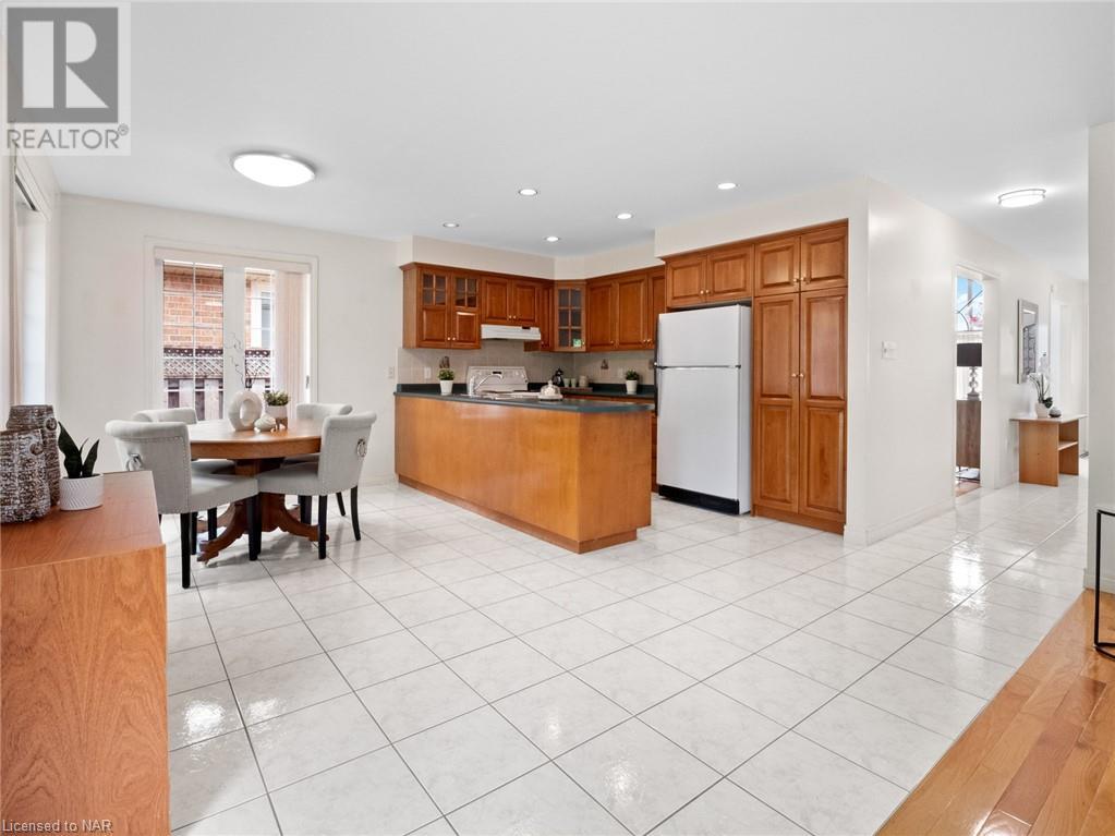 7641 Cameron Court, Niagara Falls, Ontario  L2H 3G9 - Photo 21 - 40454740