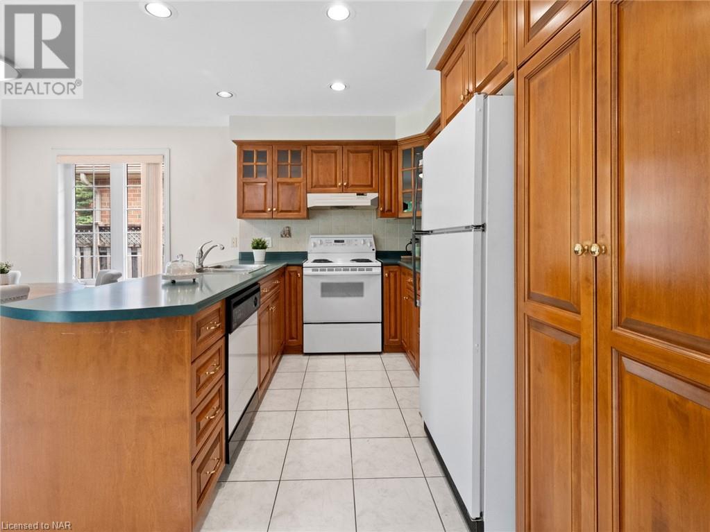 7641 Cameron Court, Niagara Falls, Ontario  L2H 3G9 - Photo 24 - 40454740