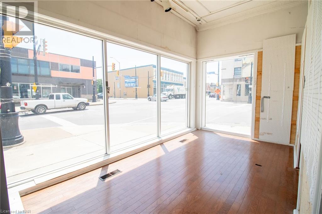 28 West Main Street, Welland, Ontario  L3C 4Z6 - Photo 4 - 40458493