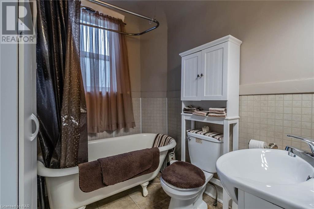 725 King Street, Port Colborne, Ontario  L3K 4J1 - Photo 13 - 40459970