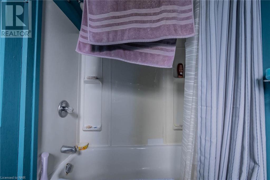 725 King Street, Port Colborne, Ontario  L3K 4J1 - Photo 6 - 40459970