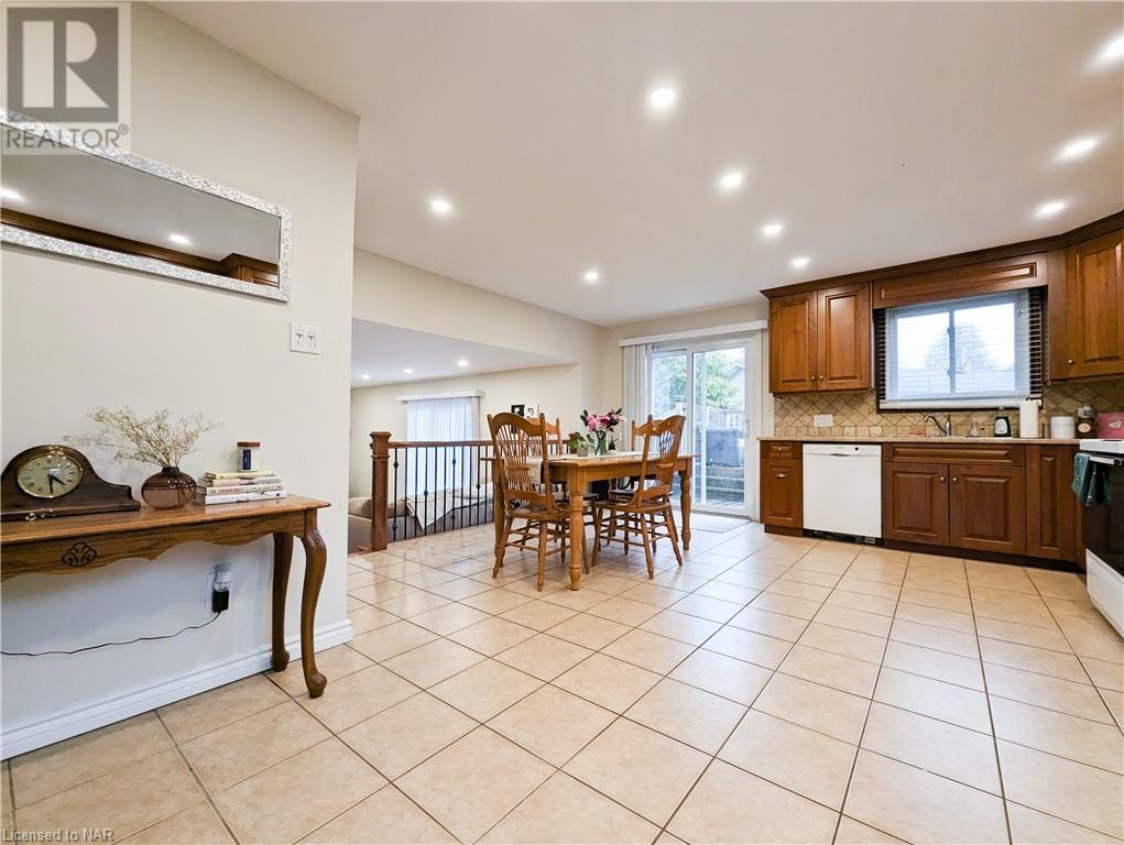 6797 Corwin Crescent, Niagara Falls, Ontario  L2G 2M8 - Photo 7 - 40460850