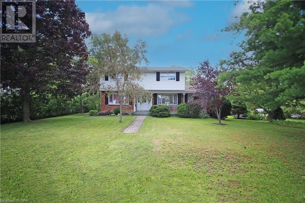 826 Parkdale Avenue, Fort Erie, Ontario  L2A 5B6 - Photo 2 - 40461162