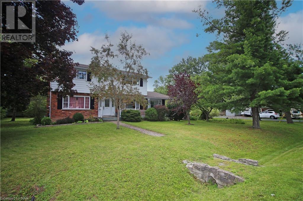 826 Parkdale Avenue, Fort Erie, Ontario  L2A 5B6 - Photo 3 - 40461162