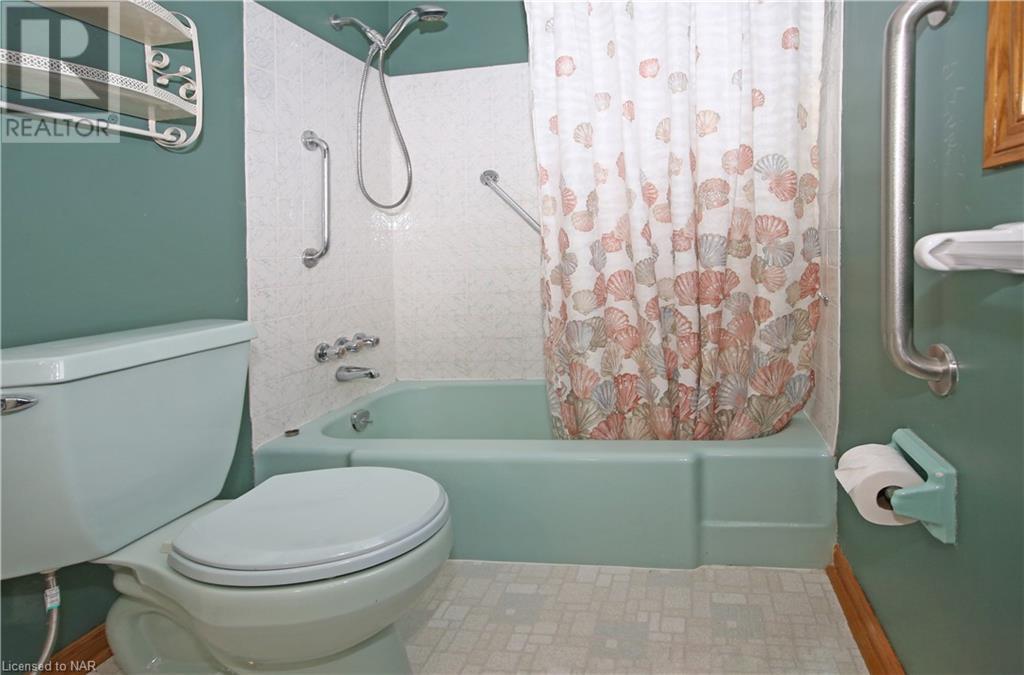 826 Parkdale Avenue, Fort Erie, Ontario  L2A 5B6 - Photo 40 - 40461162