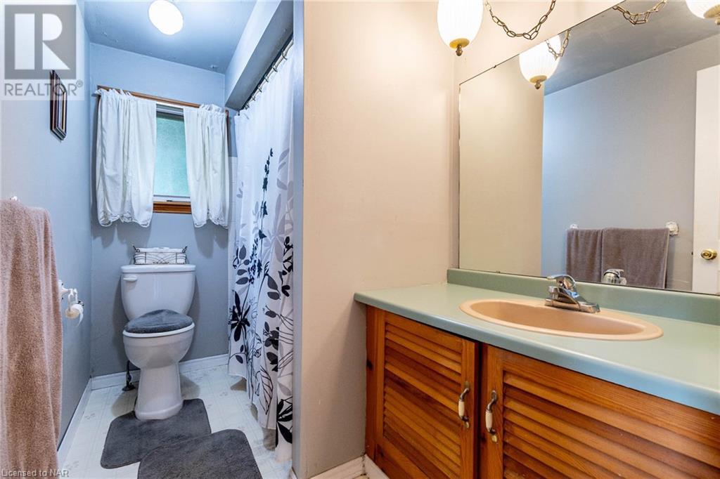 4207 Briarwood Avenue, Niagara Falls, Ontario  L2E 6Z1 - Photo 12 - 40468046