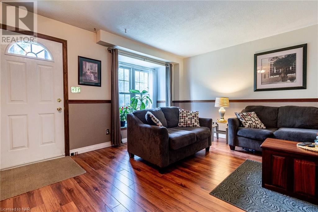 4207 Briarwood Avenue, Niagara Falls, Ontario  L2E 6Z1 - Photo 4 - 40468046