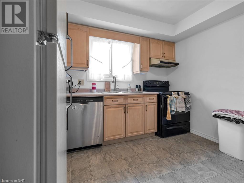 21 Mccoll Drive, Welland, Ontario  L3C 3L6 - Photo 11 - 40469537