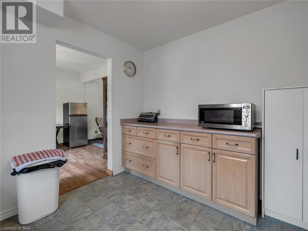 21 Mccoll Drive, Welland, Ontario  L3C 3L6 - Photo 8 - 40469537