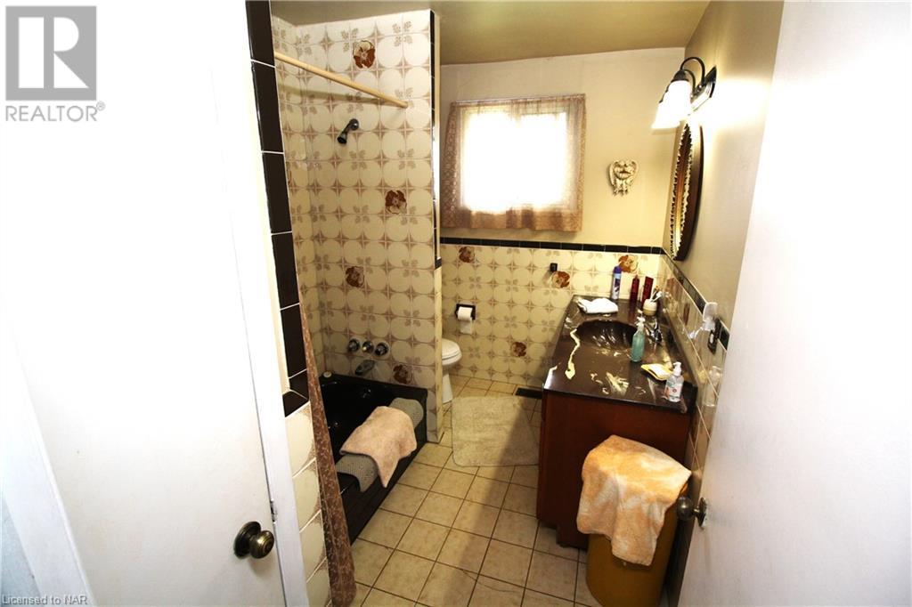 40361 Forks Road W, Wainfleet, Ontario  L0S 1V0 - Photo 14 - 40469169