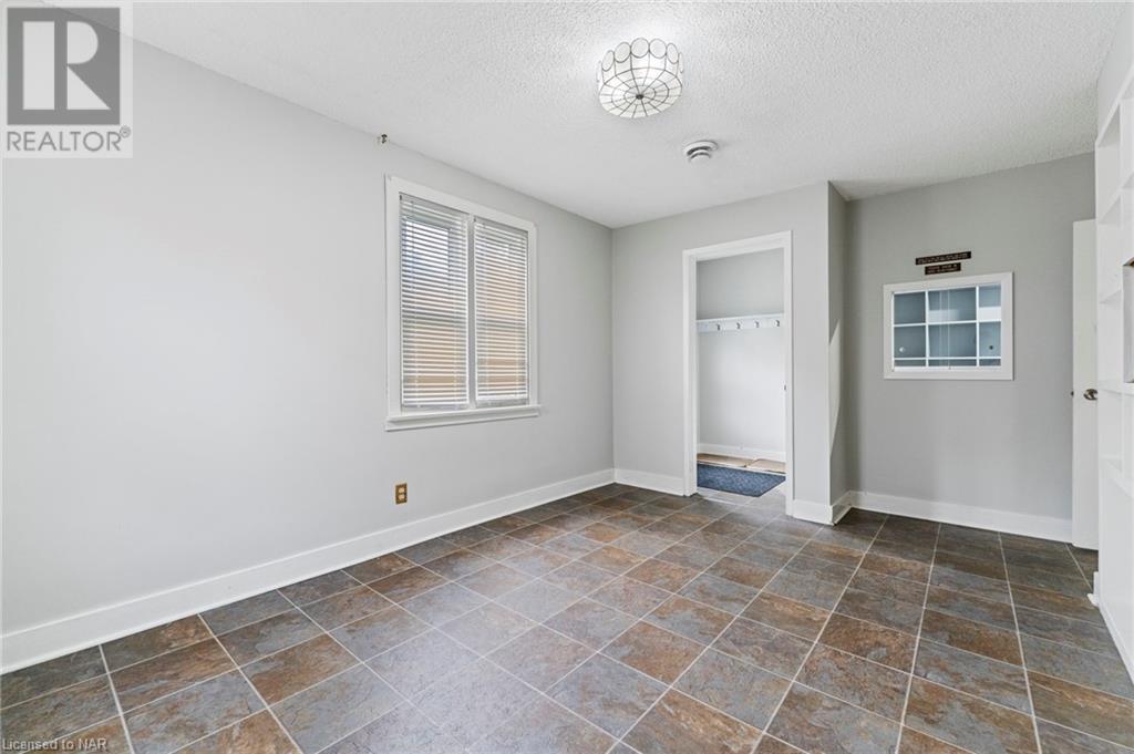 249 Carlton Street, St. Catharines, Ontario  L2N 1B6 - Photo 12 - 40470333
