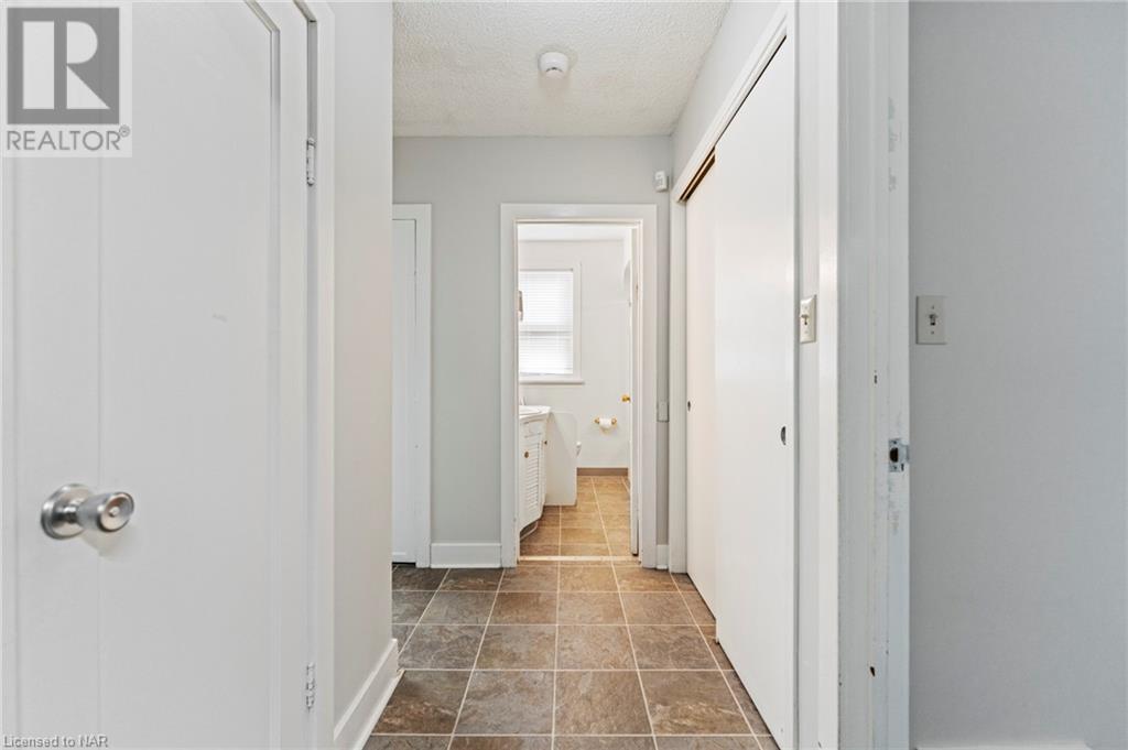 249 Carlton Street, St. Catharines, Ontario  L2N 1B6 - Photo 22 - 40470333