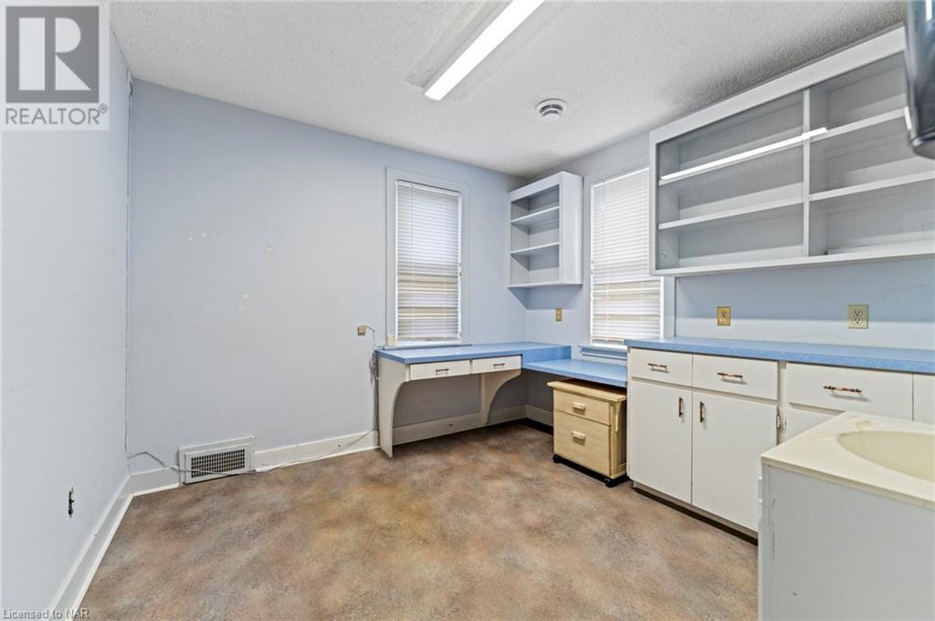 249 Carlton Street, St. Catharines, Ontario  L2N 1B6 - Photo 25 - 40470333