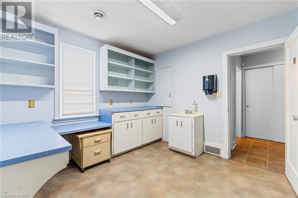 249 Carlton Street, St. Catharines, Ontario  L2N 1B6 - Photo 26 - 40470333
