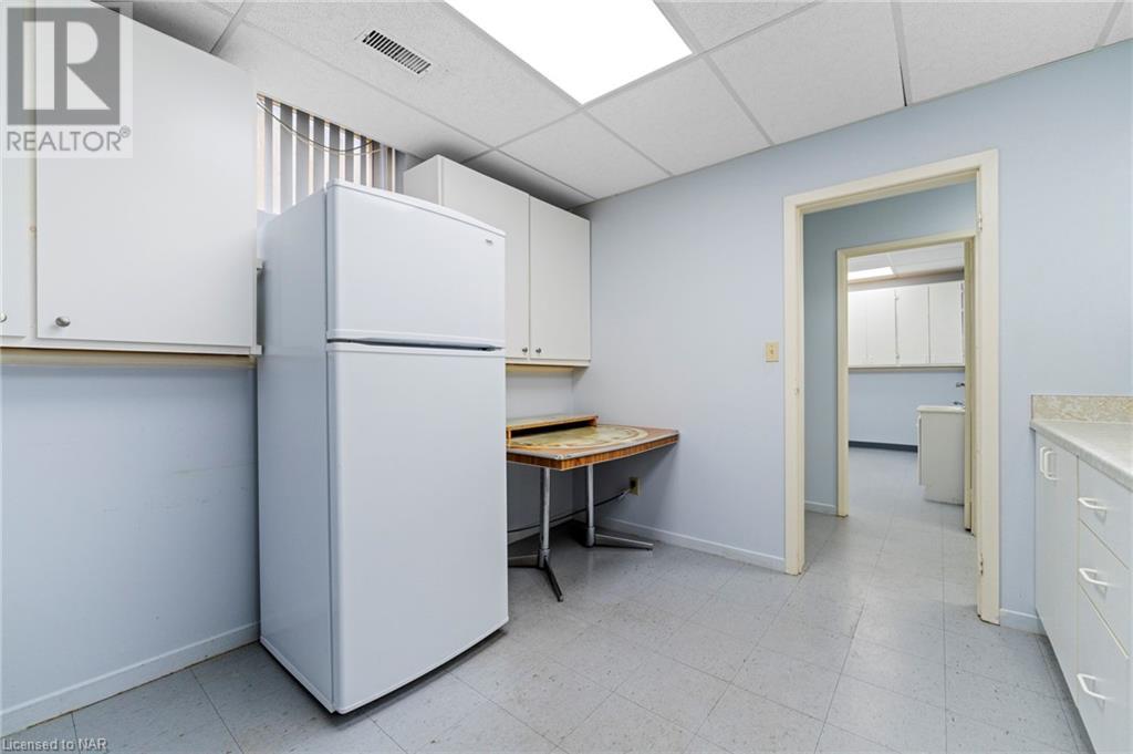 249 Carlton Street, St. Catharines, Ontario  L2N 1B6 - Photo 28 - 40470333