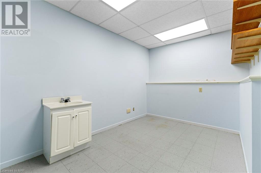 249 Carlton Street, St. Catharines, Ontario  L2N 1B6 - Photo 35 - 40470333