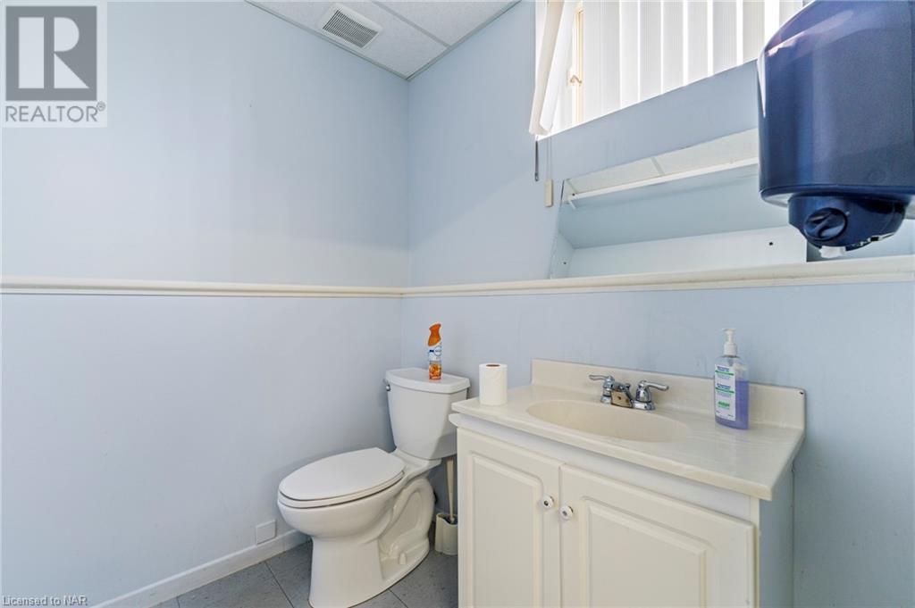 249 Carlton Street, St. Catharines, Ontario  L2N 1B6 - Photo 40 - 40470333