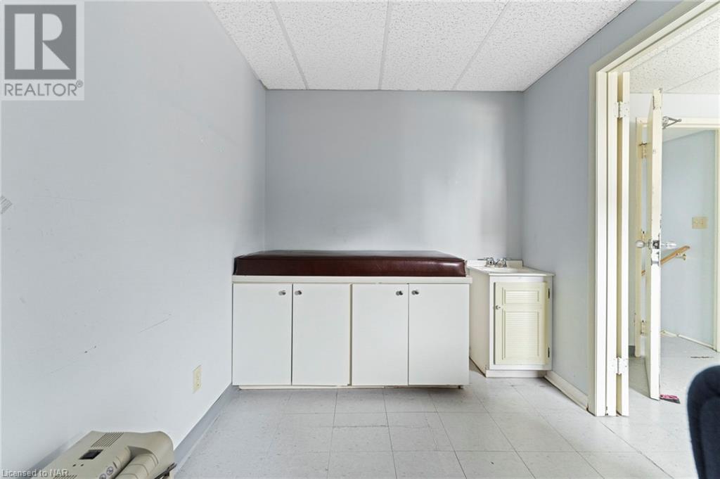 249 Carlton Street, St. Catharines, Ontario  L2N 1B6 - Photo 42 - 40470333