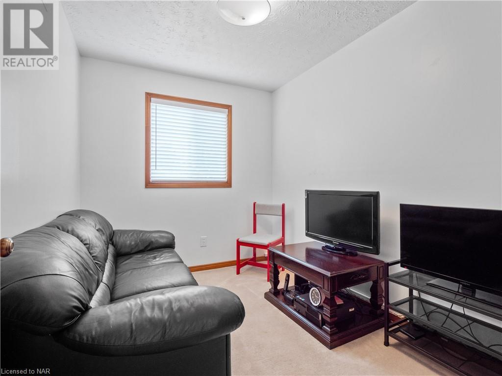 7353 Lakewood Crescent, Niagara Falls, Ontario  L2G 7T1 - Photo 12 - 40469993