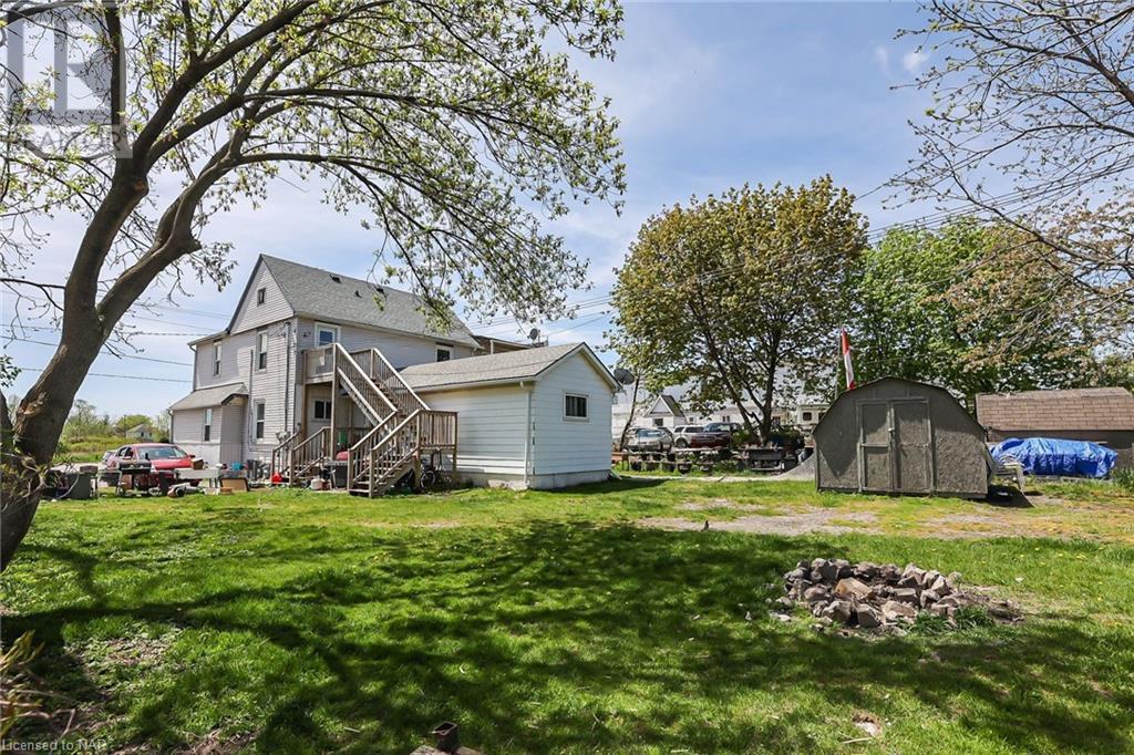 48-50 Courtwright Street, Fort Erie, Ontario  L2A 2R7 - Photo 3 - 40471568