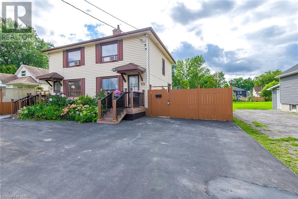 25-27 Gadsby Avenue, Welland, Ontario  L3C 1A8 - Photo 2 - 40471182