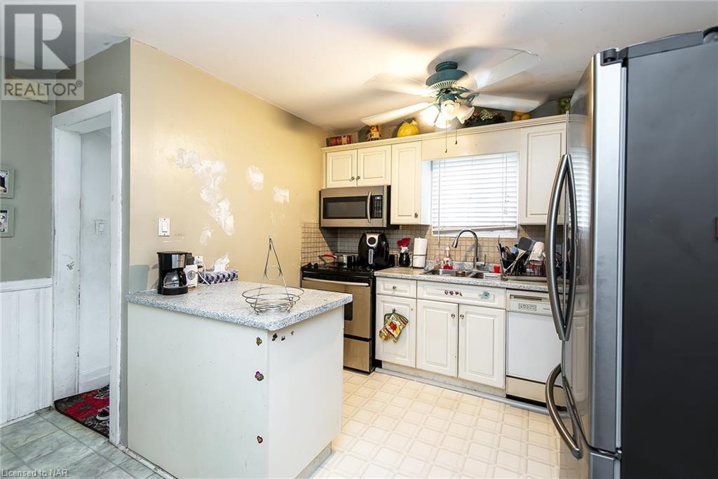25-27 Gadsby Avenue, Welland, Ontario  L3C 1A8 - Photo 39 - 40471178