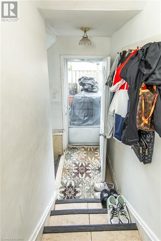25-27 Gadsby Avenue, Welland, Ontario  L3C 1A8 - Photo 45 - 40471178