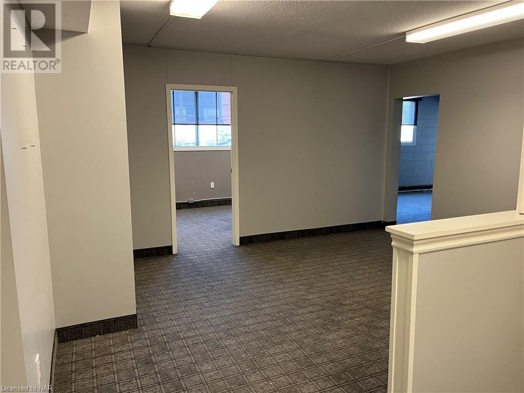 3483 Portage Road Unit# 5 (2nd Floor), Niagara Falls, Ontario  L2J 2K5 - Photo 2 - 40468316