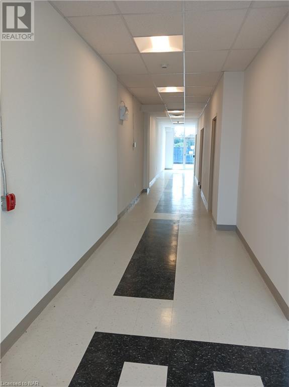 3430 Schmon Parkway Unit# B, Thorold, Ontario  L2V 4Y6 - Photo 3 - 40465735