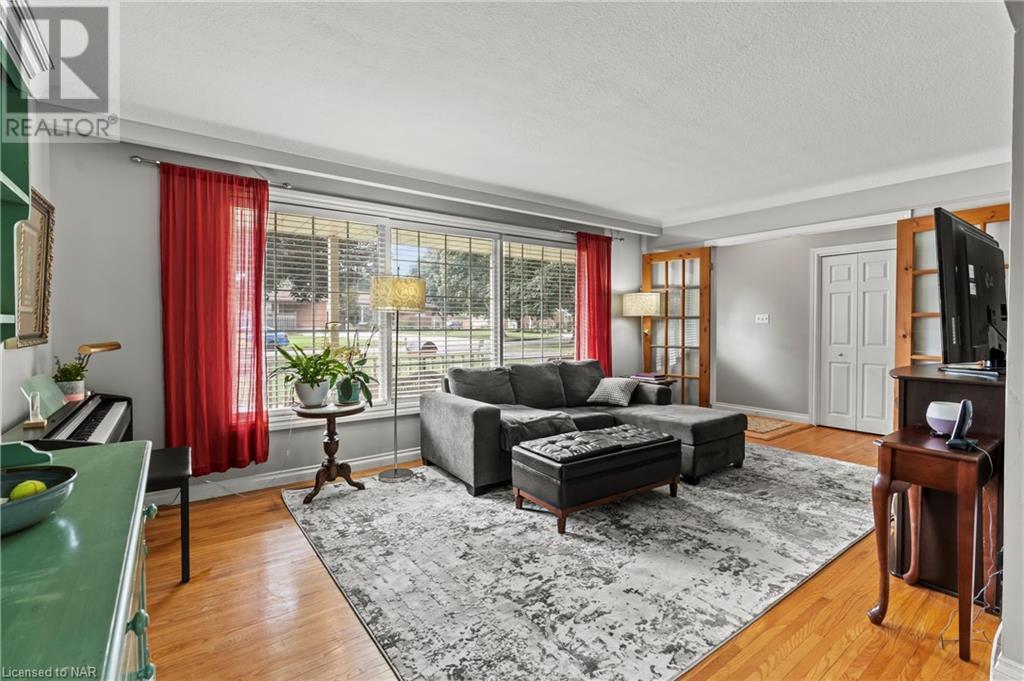 46 Strathcona Drive, St. Catharines, Ontario  L2M 2B1 - Photo 13 - 40471780
