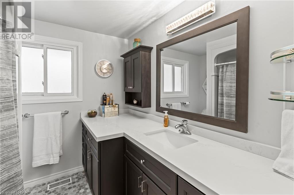 46 Strathcona Drive, St. Catharines, Ontario  L2M 2B1 - Photo 23 - 40471780