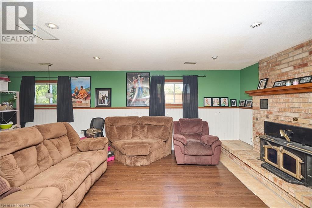 7779 Parkview Crescent, Niagara Falls, Ontario  L2H 2Z5 - Photo 16 - 40475022
